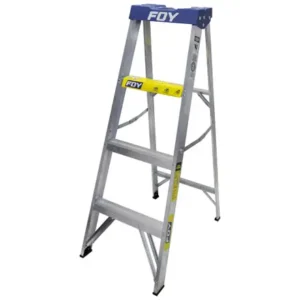 Escalera de tijera tipo III de aluminio y tapa plástica con 3 peldaños